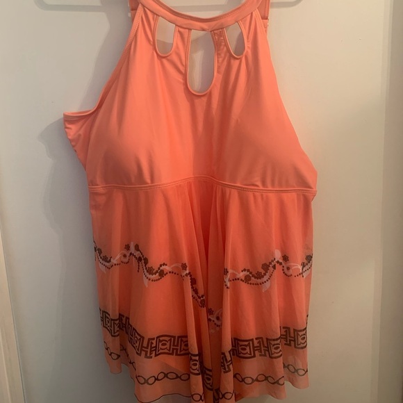 NWT Salmon Size 22-24/3X Bloomchic Bandana Cut Out Halter Swim Dress - Picture 3 of 10